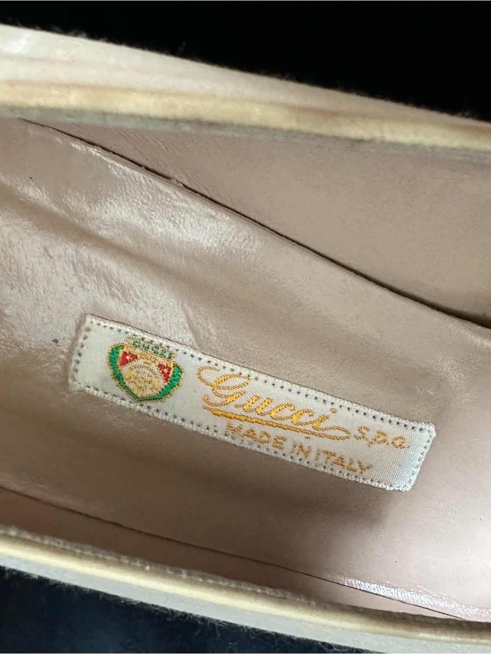 Vintage Gucci Cream Satin heels with dust bag Gold-Tone Accent 36.5 - Picture 5 of 16